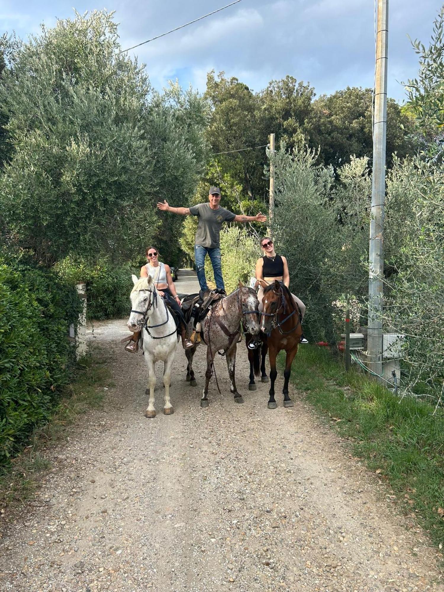 Essenziale Bed & Breakfast Castell'Anselmo Екстериор снимка